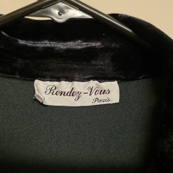 Chic Black Velvet Button Down Shirt By Rendez-Vous - Picture 2 of 8